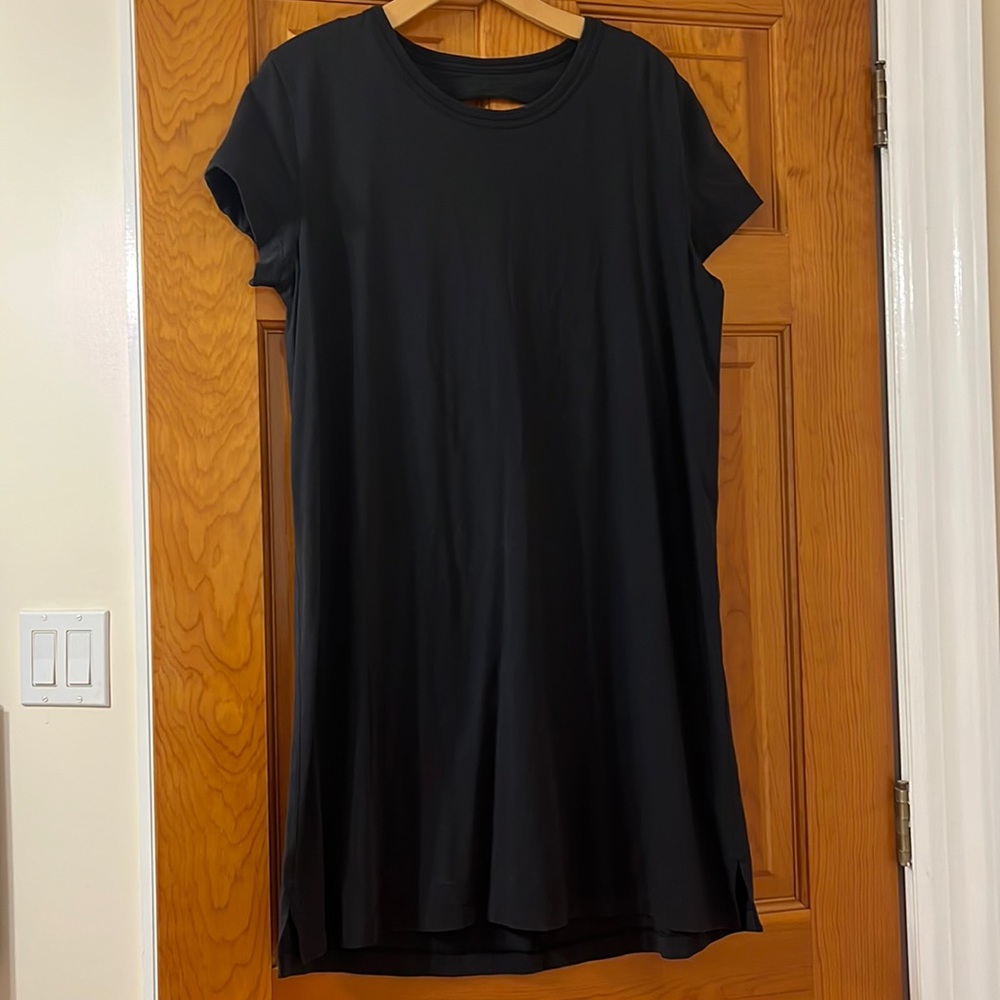 Lululemon open back black dress size 10